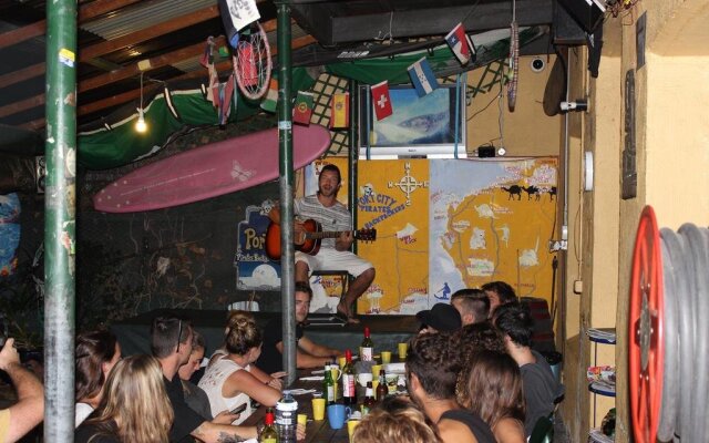 Pirates Backpackers - Hostel