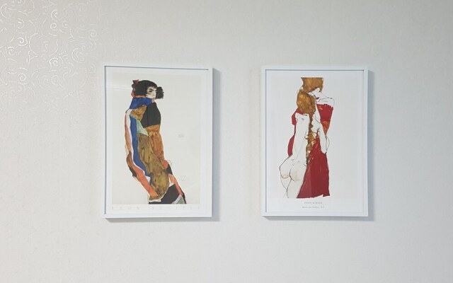 Modern & Gallery House