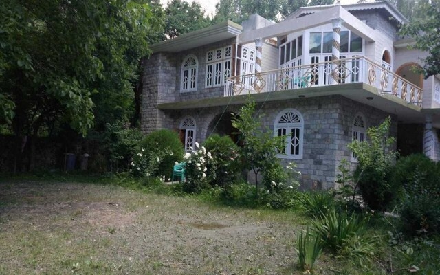 Al-Karim Family Guest House Hunza