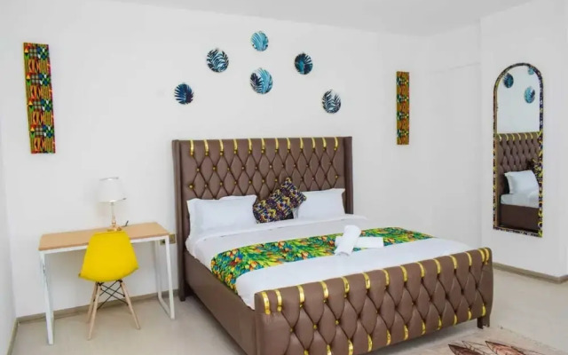 Lux Suites Royal Oaks Residency