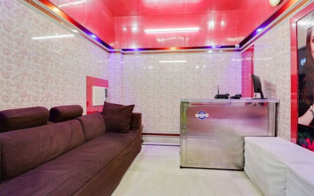 Spot On 45094 Hotel Madhu Complex