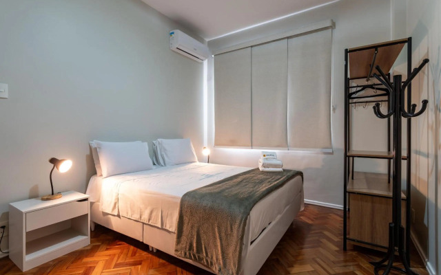 Pineapples PM203 - Moderno apartamento em Ipanema