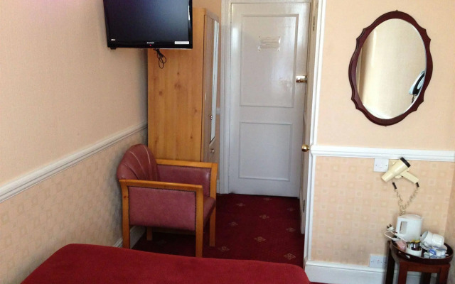 Balmoral House Hotel