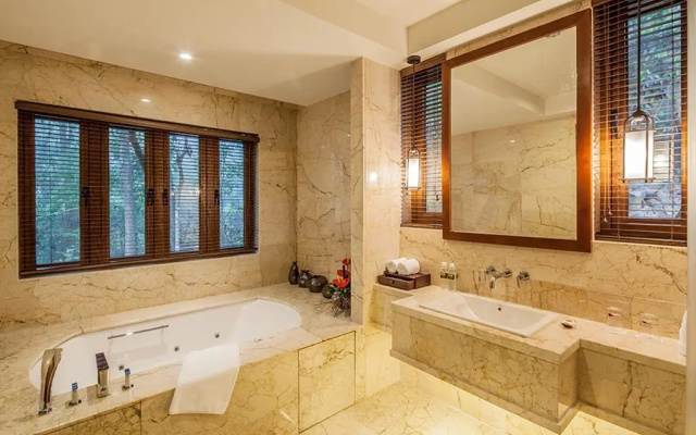 Wuzhishan Yatai Rainforest Resort Hotel