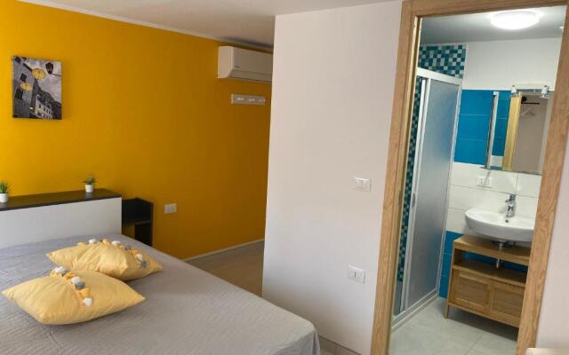 LAGUNA BLU Camera SOLE con terrazza panoramica in comune