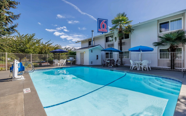 Motel 6 Seattle, WA - Sea-Tac Airport South