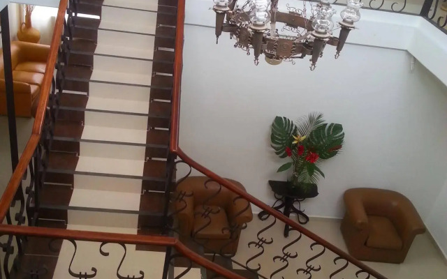 Hotel Colonial Plaza