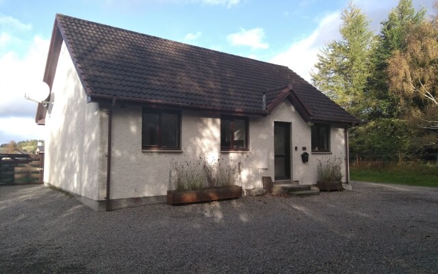 Immaculate, Quiet 2-bed Cottage in Lairg