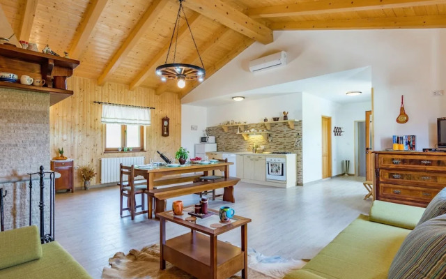 Apartment in Istria With Nature Views