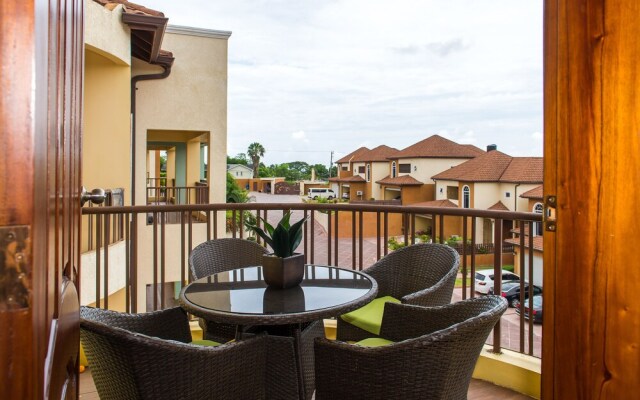 Kingston Luxury Family Retreat