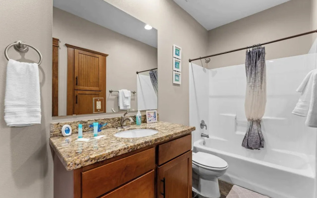 Penthouse Eagle View for 12!