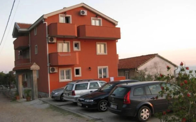 Apartments Drobni Pijesak