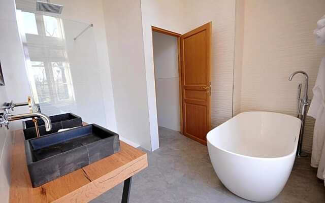 Château De La Bribourdière