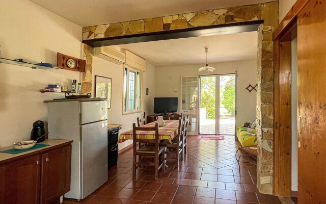 Awesome Home in Cutrofiano With 2 Bedrooms