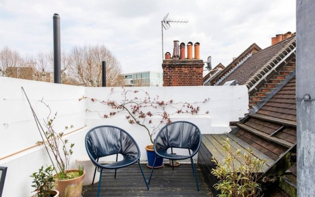 Beautiful 2 Bed W Roof Terrace in Holland Park