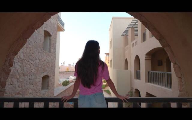 Azzurra Sahl Hasheesh