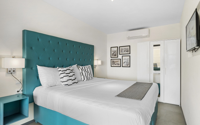 The Ritz Village Hotel