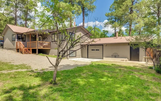 Ruidoso Home w/ Patio, Walk to Restaurants!