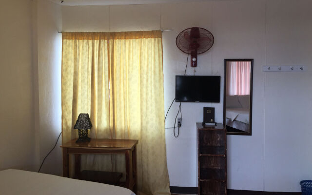 Zuric Pension Coron