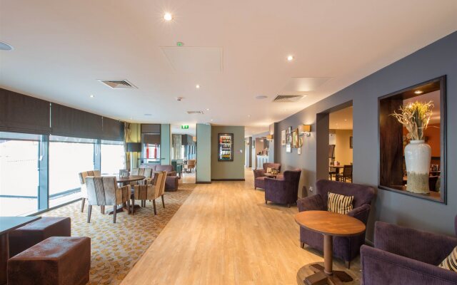 Premier Inn Manchester City West