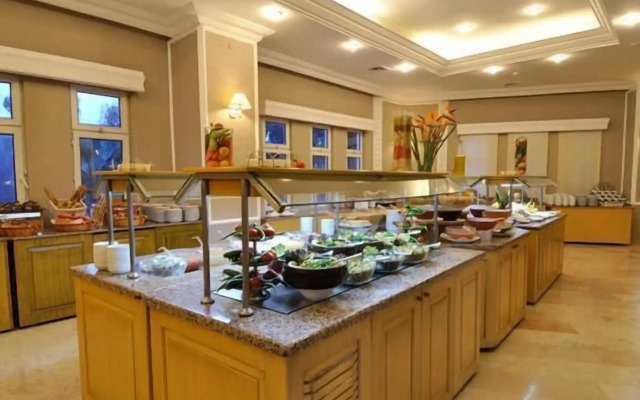Ladonia Hotels Adakule	