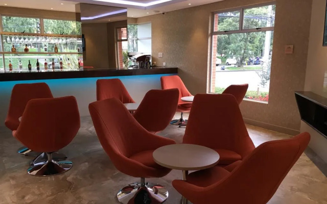 Hotel Plaza Suites