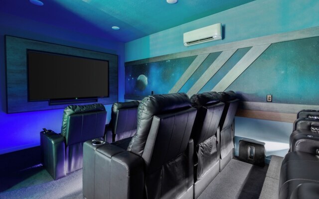 Harbor Island Beach Club by Villatel