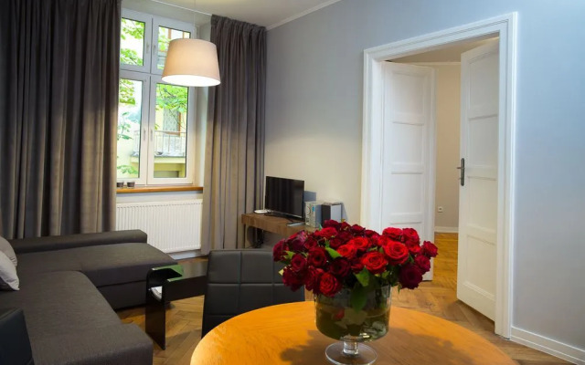 PAULOVE Apartments