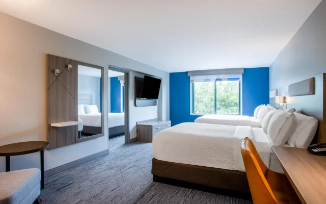 Holiday Inn Express & Suites Bradenton East-Lakewood Ranch by IHG