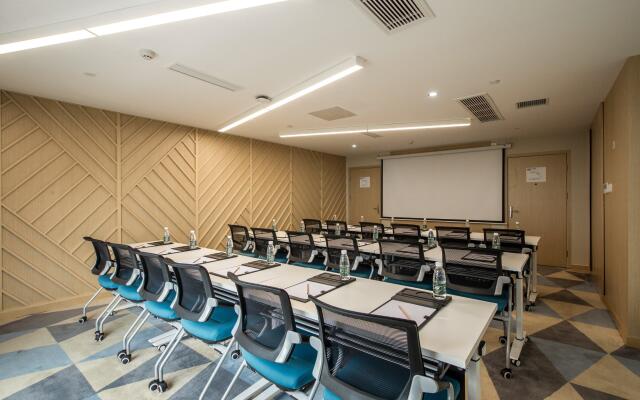 Holiday Inn Express Zhangjiagang Free Trade Zone by IHG