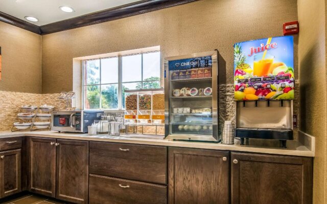 Comfort Suites Alexandria North