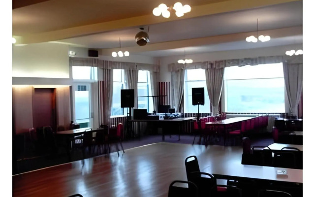 Cullen Bay Hotel