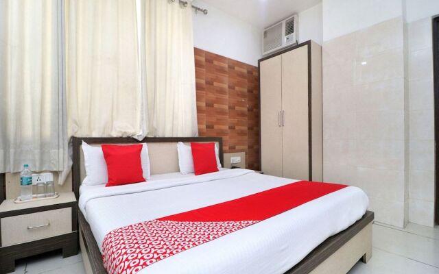 OYO 23357 Raj Tirath Niwas