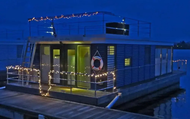 Hausboot am Xantener Nordsee