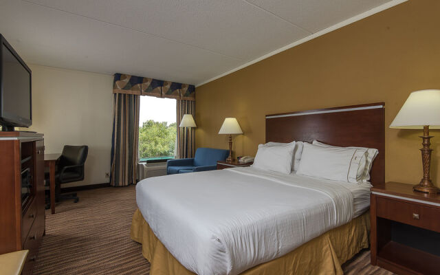 Holiday Inn Express Roanoke-Civic Center