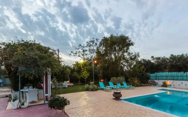 Beachfront Luxury Villa-private Pool Garden Heaven