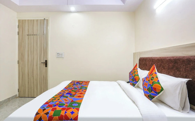 Fabhotel Taugan Inn