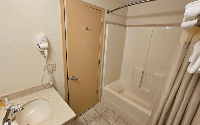 Econo Lodge Woodbridge