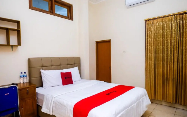RedDoorz Syariah @ Griya Thamrin Manahan Solo