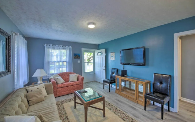 Walk to Speedway & Hall of Fame: Indianapolis Home