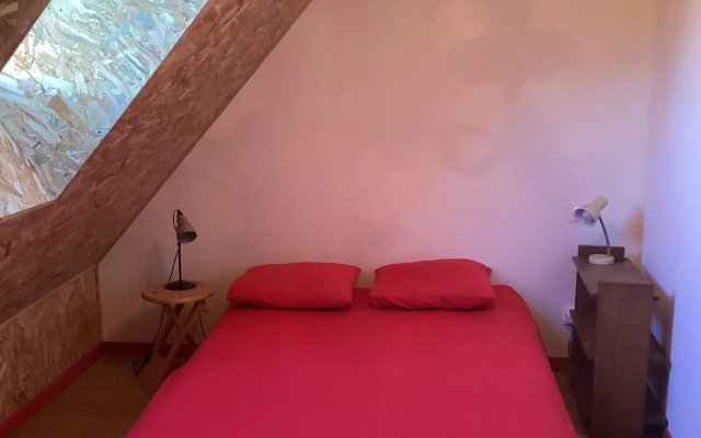 Charming Home by River Allier Hiking Trails