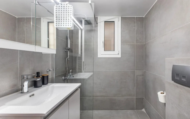 Selesta - 2 Bedroom Apartment in Athens