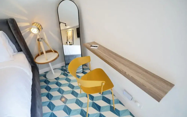 w Lovely Loft in Santa Ana