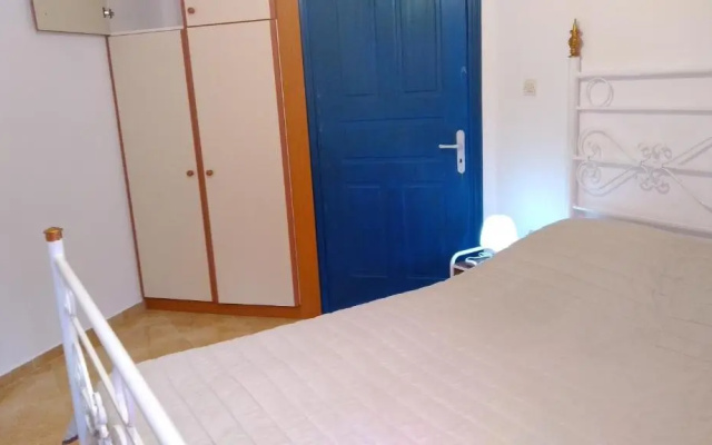 Akti Miaouli Holiday Home