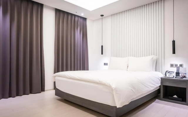 AG405 Hotel