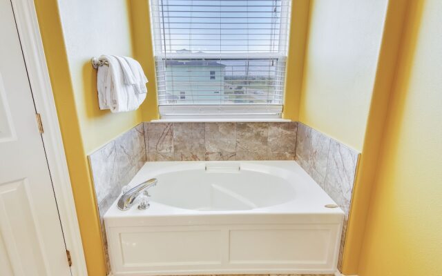 4514bishbchbhnh - Bishop's Beach