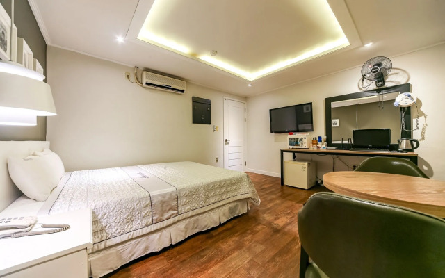 Pohang Daedodong White