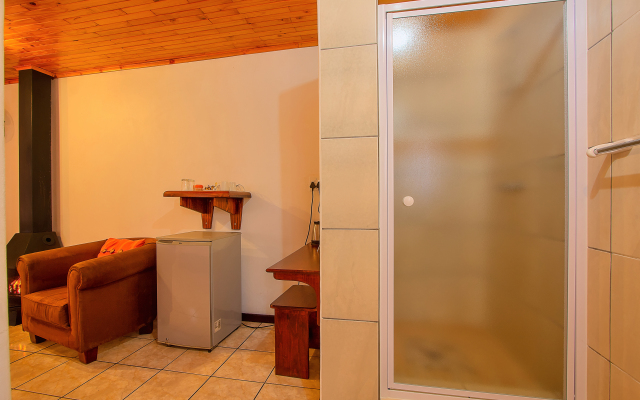 Airport Bird & Game Lodge