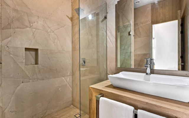 Panoramic Hot Tub Oceanview Penthouse