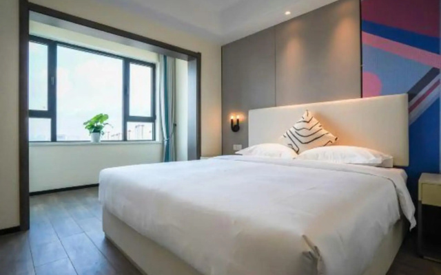 Islet holiday apartment ( Huangdao Marina College Qingyi Affiliated Hospital store)